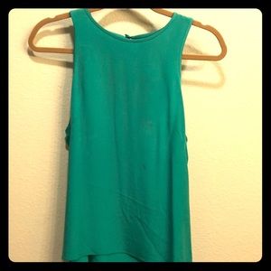 Tibi key hole tank
